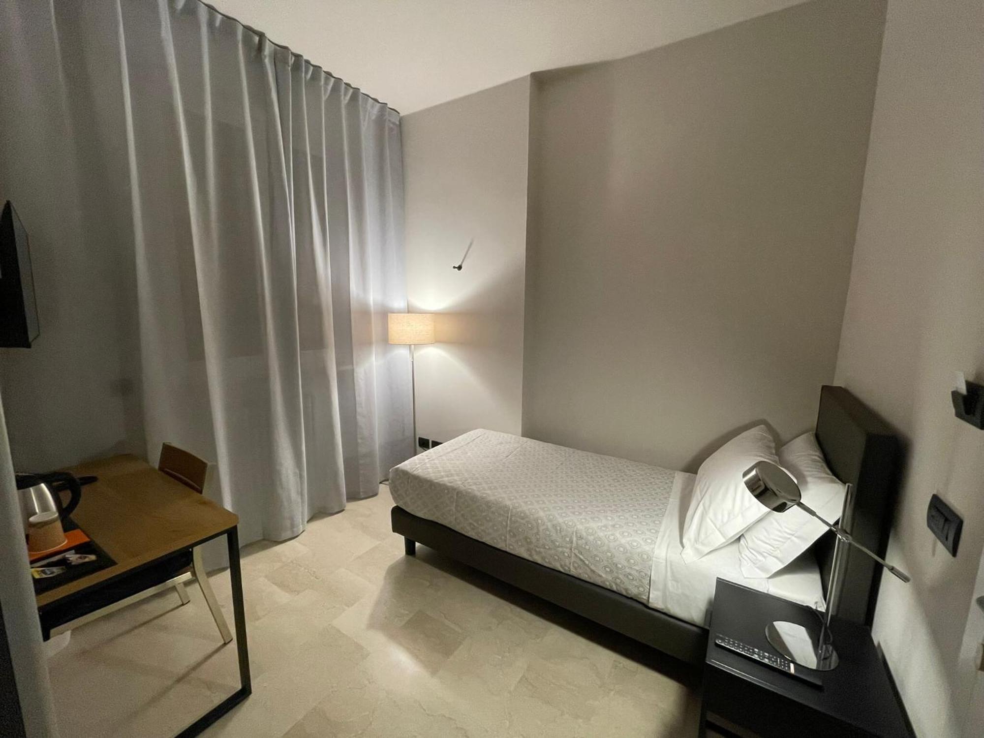 La Galleria Guest house *